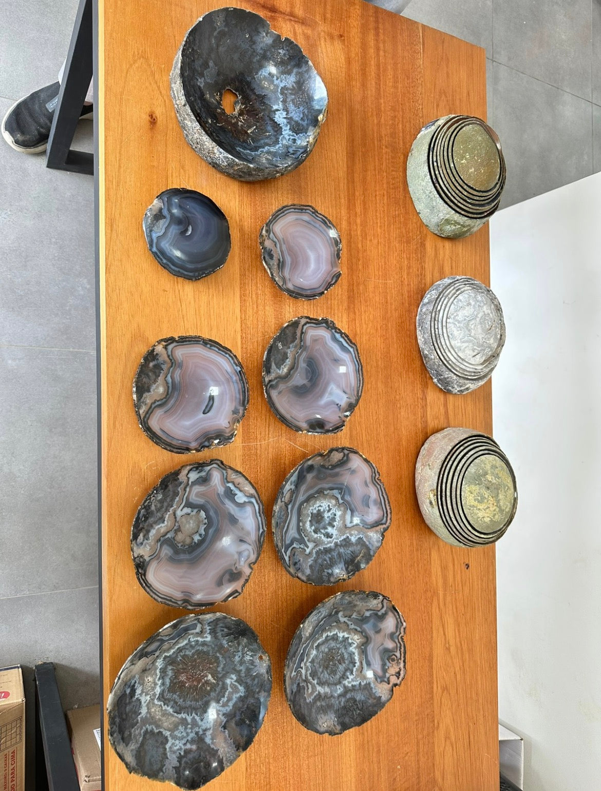 Bowl em Ágata Roxa/Ametista com Acabamento Dourado 9 Peças